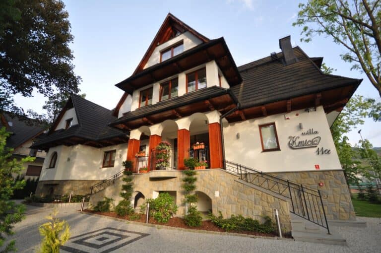 Willa Kmicic – jeden z najbardziej kultowych adresów Zakopanego