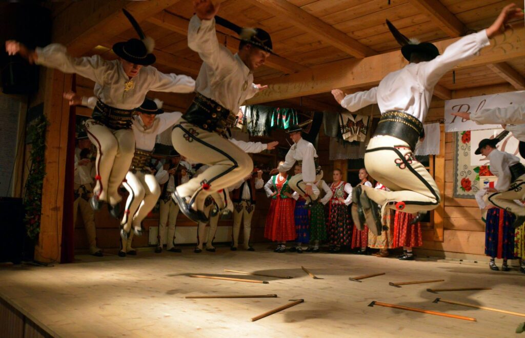 Góralska zabawa w Kościelisku dla Matyldy