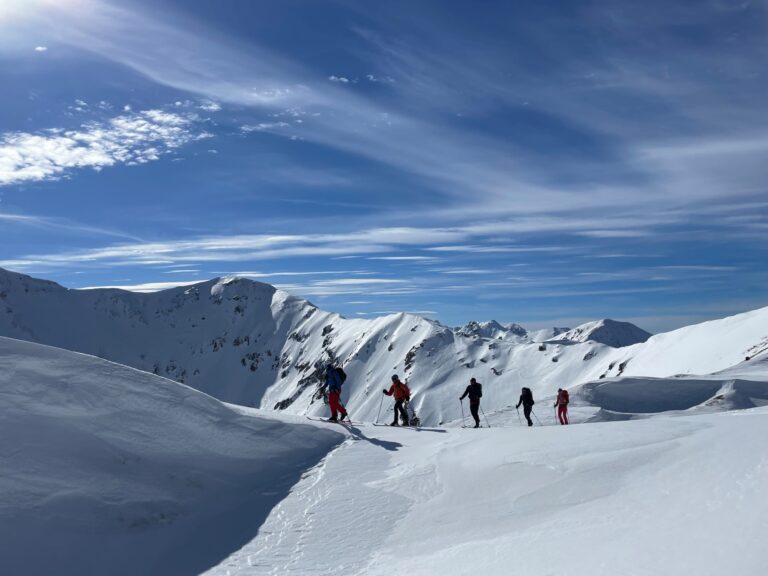 Skitourowy trawers Tatr