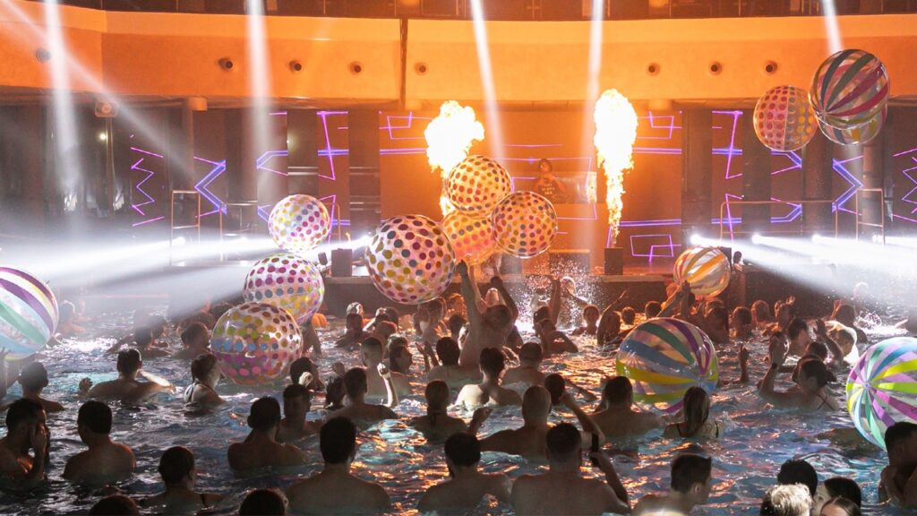 Sierpniowa Noc Basenów w Termach BUKOVINA