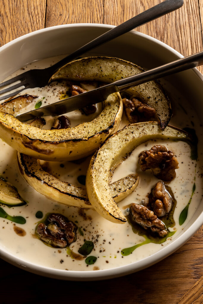 Pieczona dynia z gorgonzolą i orzechami włoskimi 