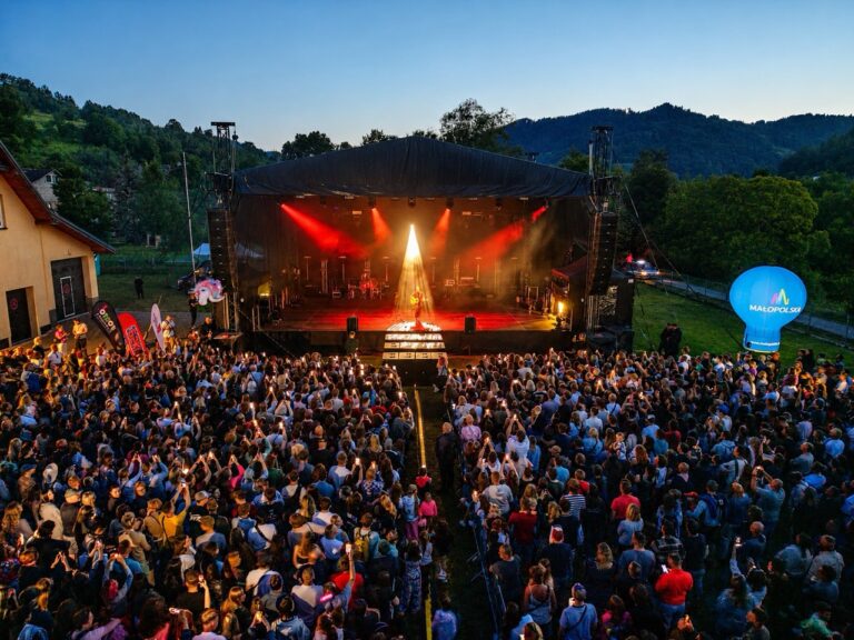 OCHO Festiwal — letnia scena w Ochotnicy Dolnej