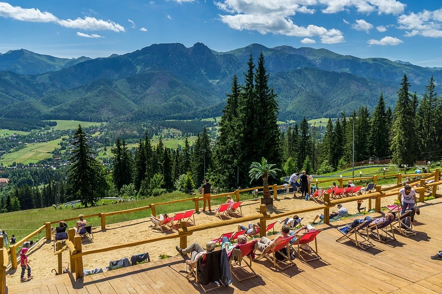 Plaża na Gubałówce z pięknym widokiem na Tatry