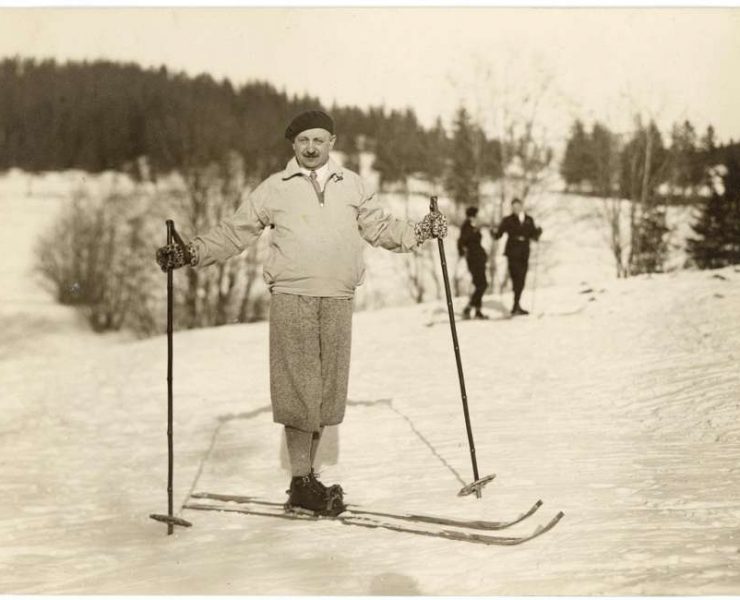 Kornel Makuszynski na nartach ok. 1930