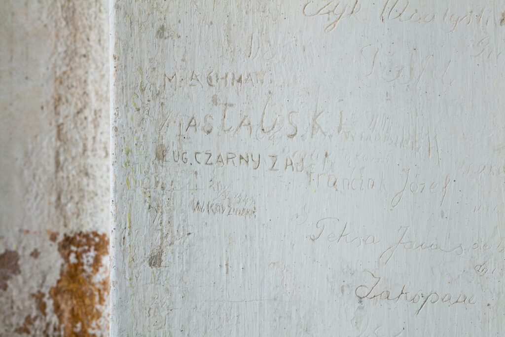 Inskrypcje w celi Muzeum Palace, fot. D. Rumiancew