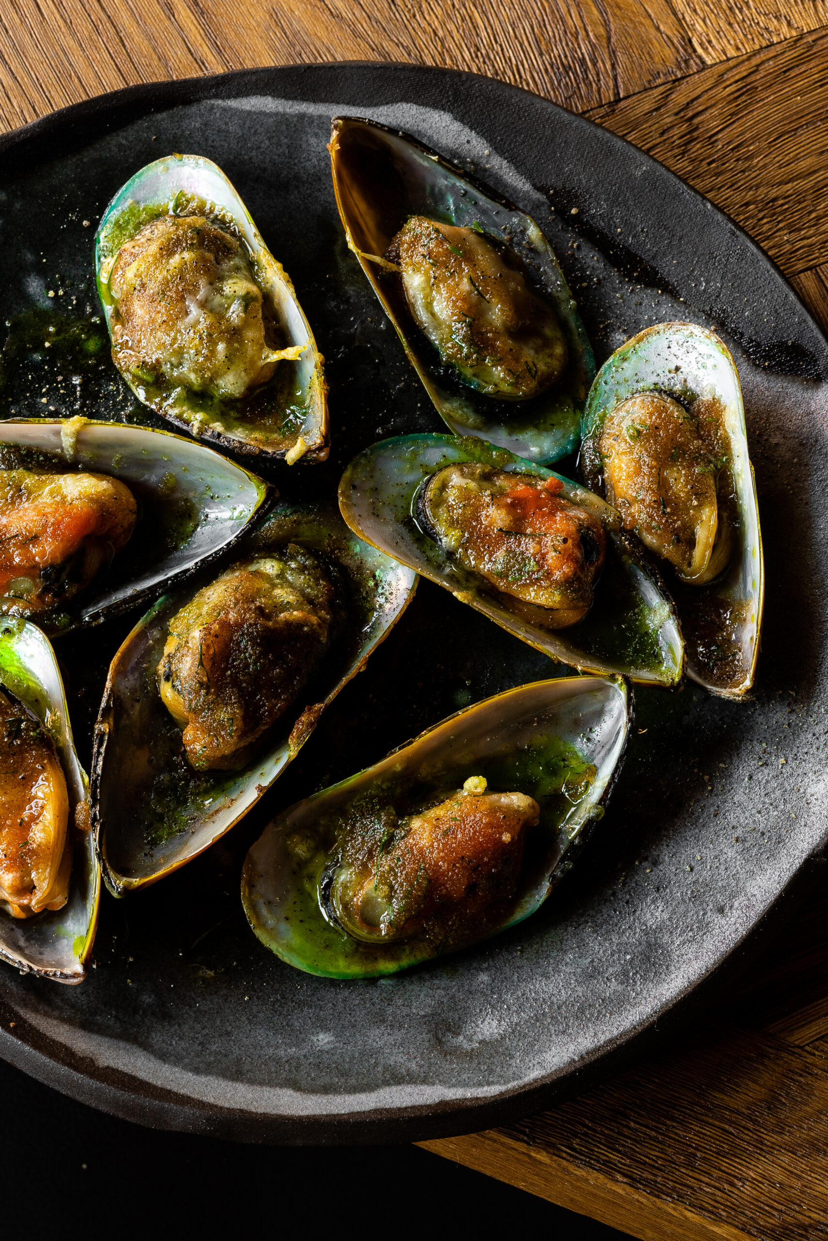 Zapiekane małże nowozelandzkie  